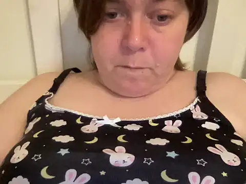 Snapshot of ParisNova chatting on 12/31/24, 11:49 ParisNova online show from 12/31/24, 11:49