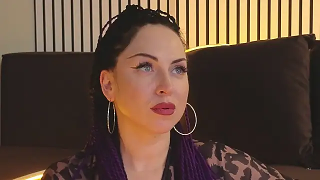 Snapshot of lily_conor chatting on 03/23/25, 03:43 lily conor online show from 03/23/25, 03:43