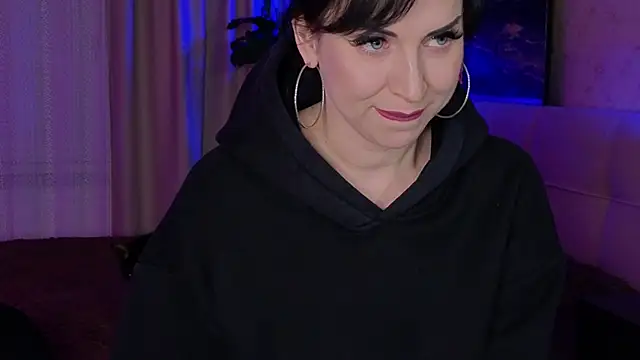 Snapshot of lily_conor chatting on 11/10/25, 04:17 lily conor online show from 11/10/25, 04:17