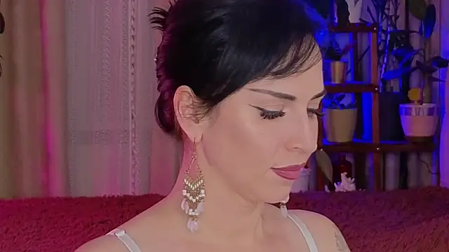 Snapshot of lily_conor chatting on 12/02/25, 05:19 lily conor online show from 12/02/25, 05:19