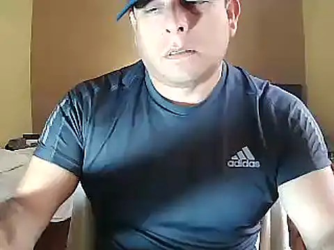 chicoguapo8 online show from 02/11/25, 12:48