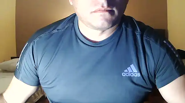 chicoguapo8 online show from 02/12/25, 07:44