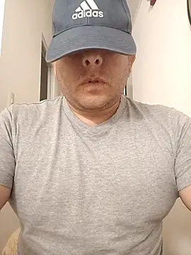 chicoguapo8 online show from 11/16/25, 01:11