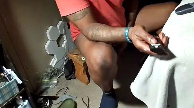 Snapshot of Makeyoucumallover chatting on 12/31/24, 07:31 Makeyoucumallover online show from 12/31/24, 07:31