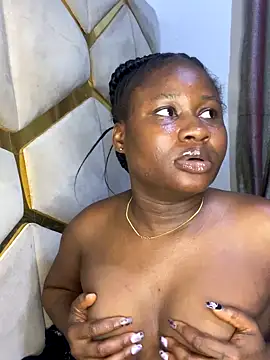 catty3232 online show from 10/13/25, 12:43