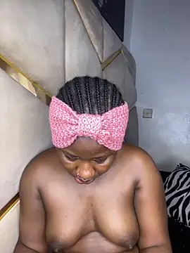 catty3232 online show from 11/12/25, 10:37