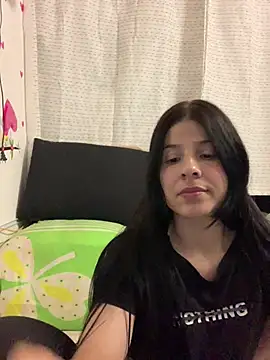 Estefani 32 online show from 04/25/26, 06:49