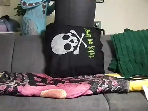 Snapshot of choco_petite chatting on 01/09/25, 06:06 choco petite online show from 01/09/25, 06:06