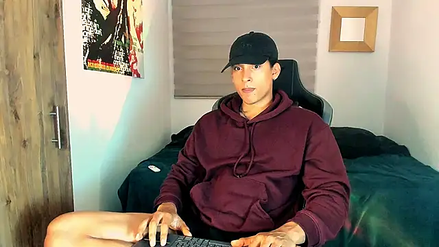 Snapshot of Liam_V chatting on 01/10/25, 03:50 Liam V online show from 01/10/25, 03:50