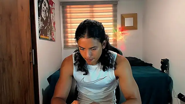 Snapshot of Liam_V chatting on 01/17/25, 04:04 Liam V online show from 01/17/25, 04:04
