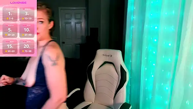 britteebee online show from 10/30/25, 07:21