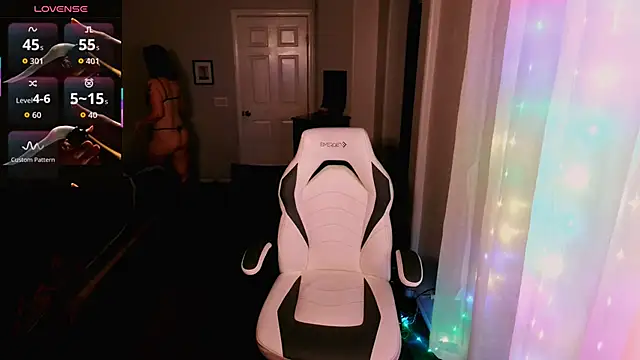 britteebee online show from 02/12/26, 04:51