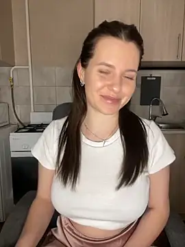 Snapshot of NastyushaaLove chatting on 02/27/26, 08:42 NastyushaaLove online show from 02/27/26, 08:42