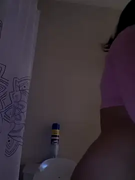 Snapshot of SamyJones9 chatting on 10/19/25, 07:53 SamyJones9 online show from 10/19/25, 07:53