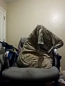 Snapshot of biggreen850 chatting on 12/13/24, 02:10 biggreen850 online show from 12/13/24, 02:10