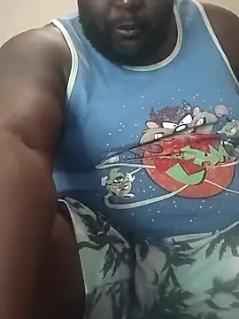 Snapshot of biggreen850 chatting on 01/04/25, 02:03 biggreen850 online show from 01/04/25, 02:03