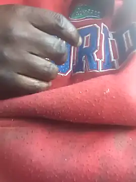 Snapshot of biggreen850 chatting on 01/23/25, 07:40 biggreen850 online show from 01/23/25, 07:40