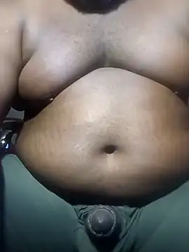 Snapshot of biggreen850 chatting on 03/08/25, 04:45 biggreen850 online show from 03/08/25, 04:45