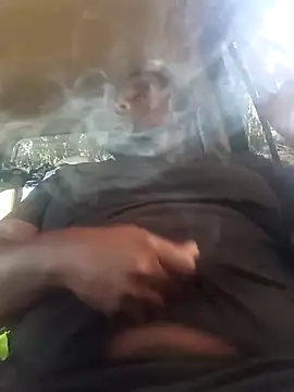 Snapshot of biggreen850 chatting on 03/21/25, 10:17 biggreen850 online show from 03/21/25, 10:17