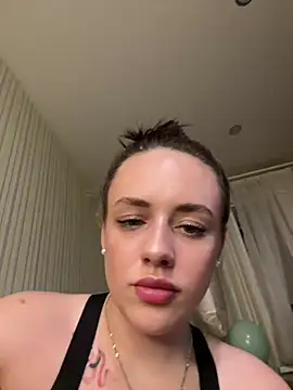 Snapshot of Lisaaan chatting on 01/09/25, 03:12 Lisaaan online show from 01/09/25, 03:12