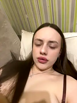 Snapshot of Lisaaan chatting on 01/07/26, 12:51 Lisaaan online show from 01/07/26, 12:51