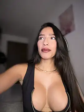 DulceLenns online show from 03/31/26, 07:14