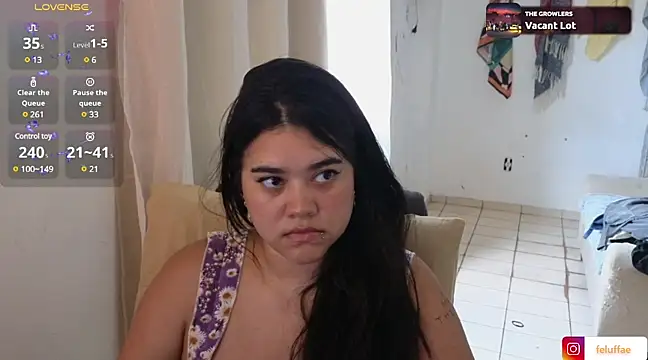 Snapshot of feluriana chatting on 03/10/25, 08:23 feluriana online show from 03/10/25, 08:23