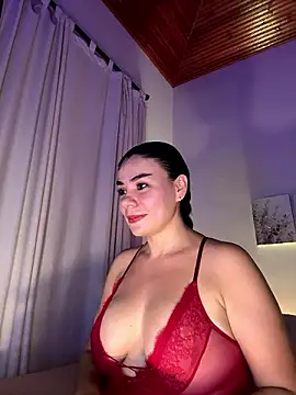 Snapshot of MeganDupont chatting on 12/05/24, 10:45 MeganDupont online show from 12/05/24, 10:45