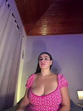 Snapshot of MeganDupont chatting on 12/15/24, 01:35 MeganDupont online show from 12/15/24, 01:35