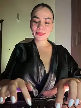 Snapshot of MeganDupont chatting on 02/08/25, 11:55 MeganDupont online show from 02/08/25, 11:55