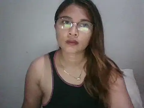 Snapshot of wildsexypinay33x chatting on 12/21/24, 04:09 wildsexypinay33x online show from 12/21/24, 04:09