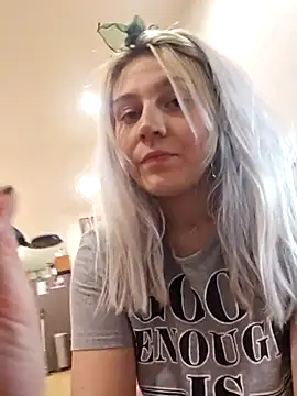 ScarletCallings420 online show from 12/21/24, 05:36