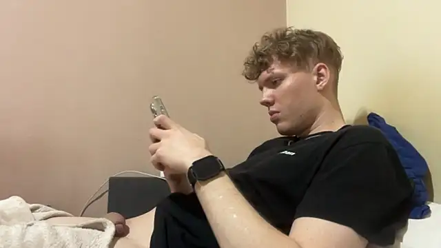 Snapshot of sexybooii6968 chatting on 11/30/25, 03:27 sexybooii6968 online show from 11/30/25, 03:27