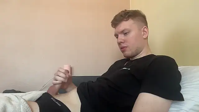 sexybooii6968 online show from 04/07/26, 09:10