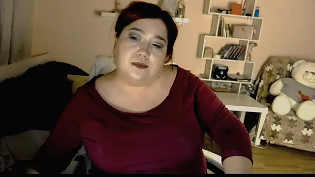 Snapshot of Vi-Vixen chatting on 12/24/24, 02:22 Vi-Vixen online show from 12/24/24, 02:22