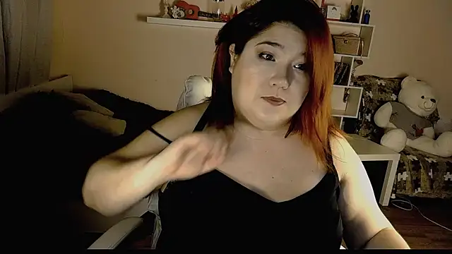 Snapshot of Vi-Vixen chatting on 01/11/25, 01:43 Vi-Vixen online show from 01/11/25, 01:43