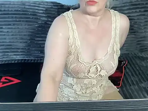 milaja online show from 10/26/25, 08:09