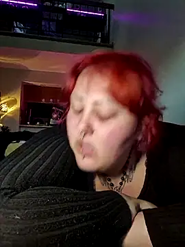 Cutegothcrybabyx online show from 10/26/25, 10:36