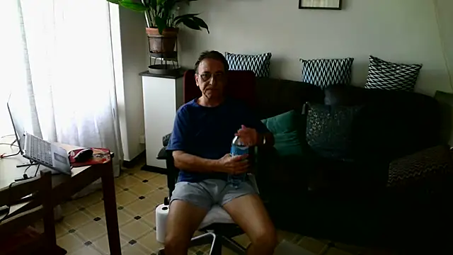 Snapshot of HETEREOMAN chatting on 09/28/25, 04:34 HETEREOMAN online show from 09/28/25, 04:34