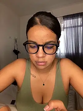 trianawhite online show from 03/15/25, 07:38