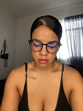 trianawhite online show from 03/10/26, 03:50