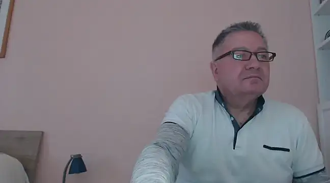 Snapshot of YOU6me chatting on 01/14/25, 11:10 YOU6me online show from 01/14/25, 11:10