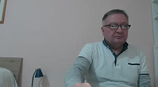 Snapshot of YOU6me chatting on 01/14/25, 03:57 YOU6me online show from 01/14/25, 03:57