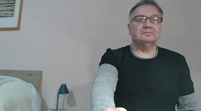 Snapshot of YOU6me chatting on 01/26/25, 05:44 YOU6me online show from 01/26/25, 05:44