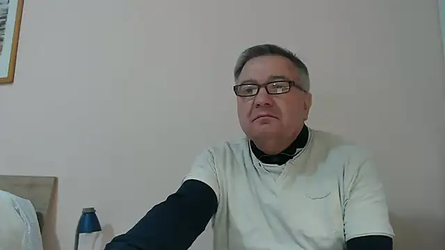Snapshot of YOU6me chatting on 01/29/25, 04:19 YOU6me online show from 01/29/25, 04:19