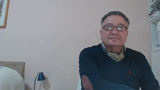 Snapshot of YOU6me chatting on 02/13/25, 06:16 YOU6me online show from 02/13/25, 06:16