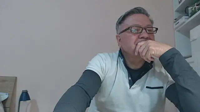 Snapshot of YOU6me chatting on 03/01/25, 06:54 YOU6me online show from 03/01/25, 06:54