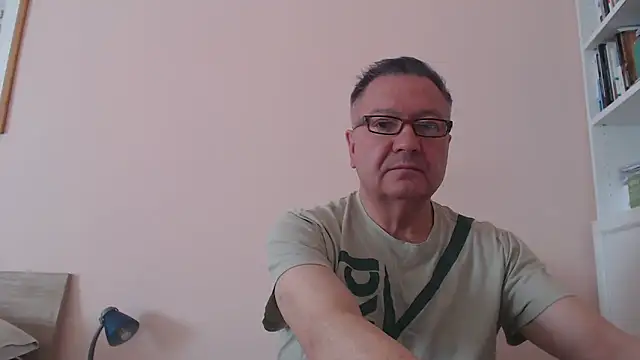 Snapshot of YOU6me chatting on 09/11/25, 07:52 YOU6me online show from 09/11/25, 07:52