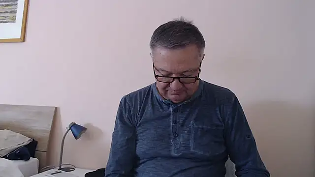 Snapshot of YOU6me chatting on 09/18/25, 07:43 YOU6me online show from 09/18/25, 07:43