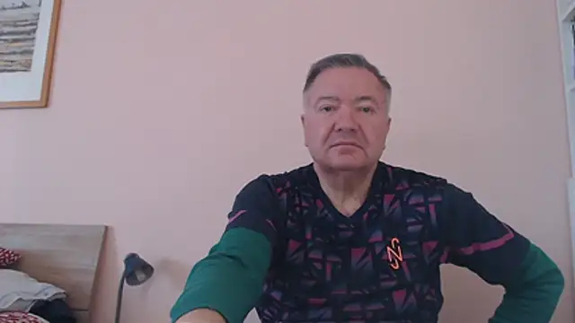 Snapshot of YOU6me chatting on 10/30/25, 08:16 YOU6me online show from 10/30/25, 08:16